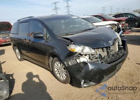 2015 Toyota Sienna Xle z USA, uszkodzony, nr VIN 5TDYK3DC2FS616968